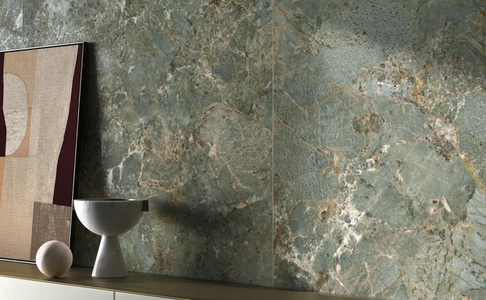 Baldosa de porcelana pulida Premiere Amazzonite 24x24 con apariencia de piedra 3