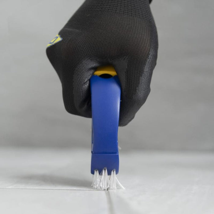 Scrub Brush with D-Handle 3